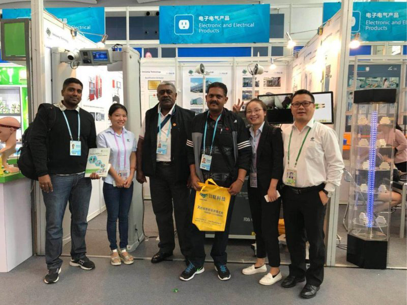 2017秋季广交会日联科技X光安检设备备受外商青睐 2017秋季广交会日联科技X光安检设备备受外商青睐