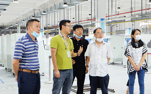 重庆市北碚区一行领导对日联科技总部进行参观调研 重庆市北碚区一行领导对日联科技总部进行参观调研